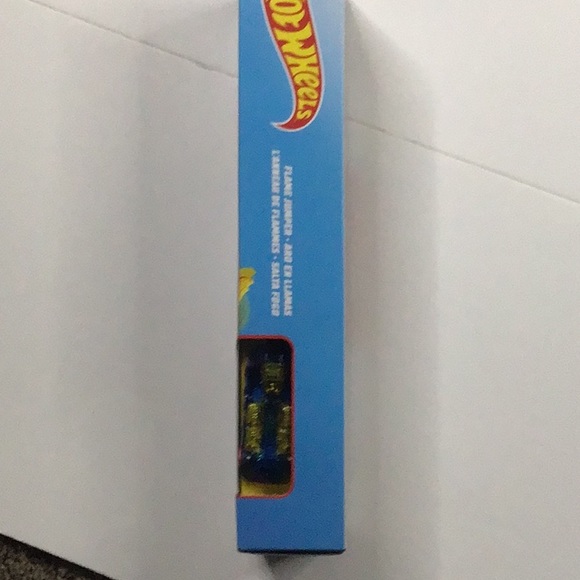 HotWheels - Picture 5 of 7